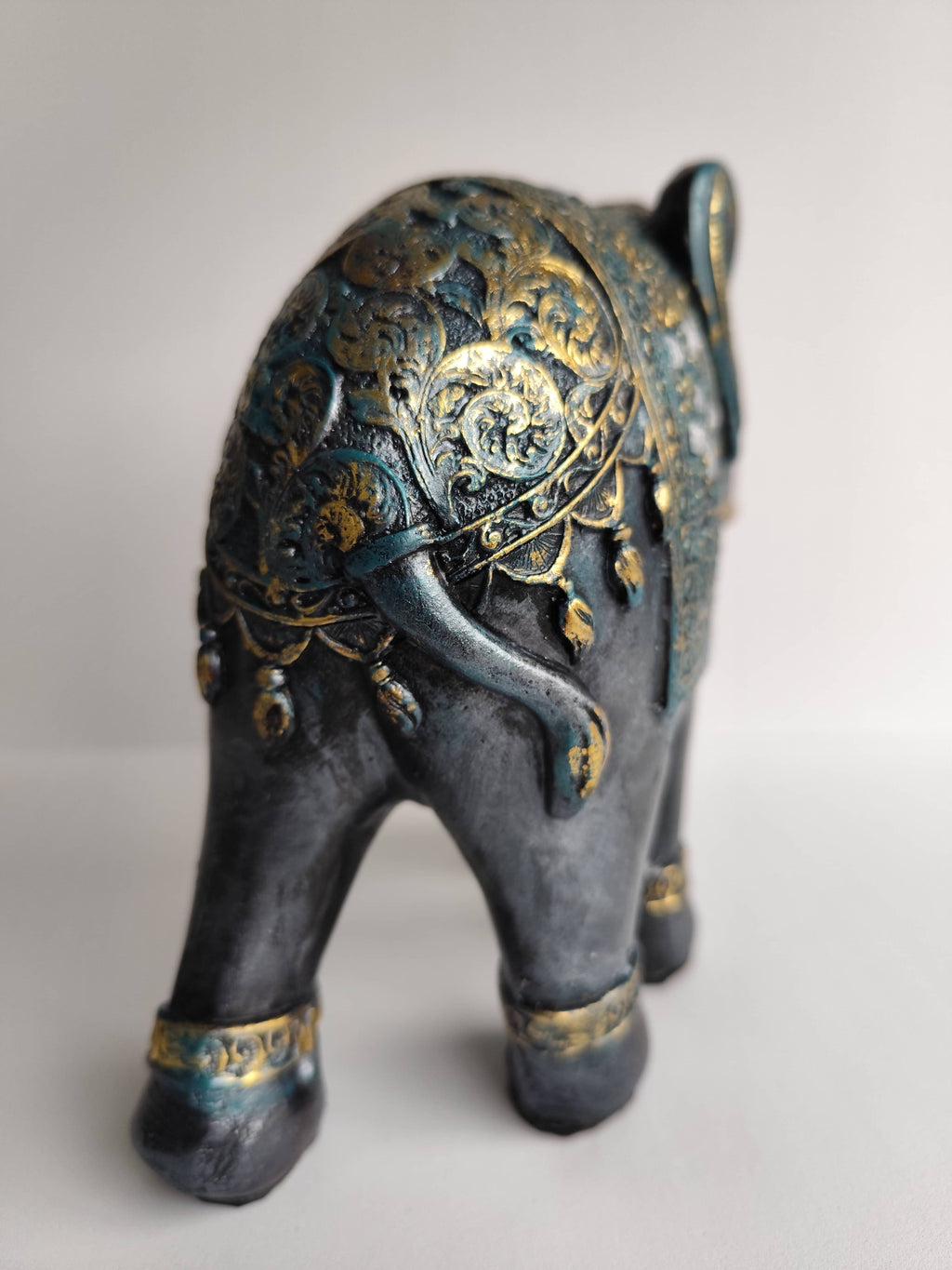 Elefante Grande Yeso Pintado a Mano - Artesanías Mariel