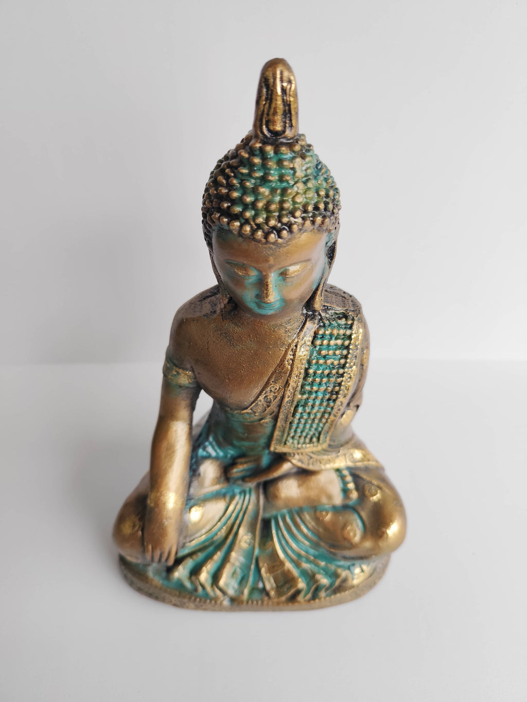 Buda Turquesa Postura de Loto Yeso Pintado a Mano - Artesanías Mariel