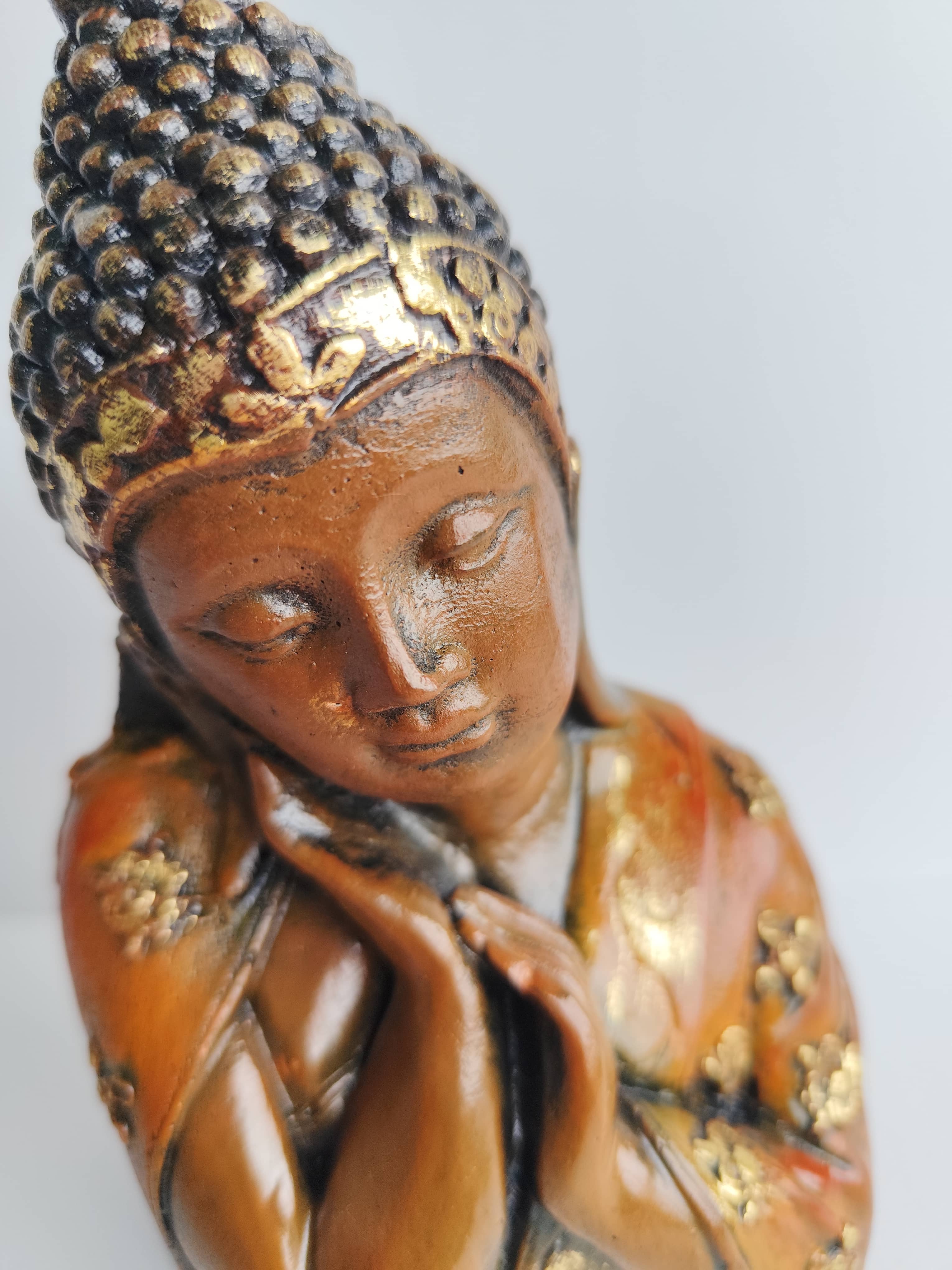 Buda Anaranjado Yeso Pintado a Mano - Artesanías Mariel