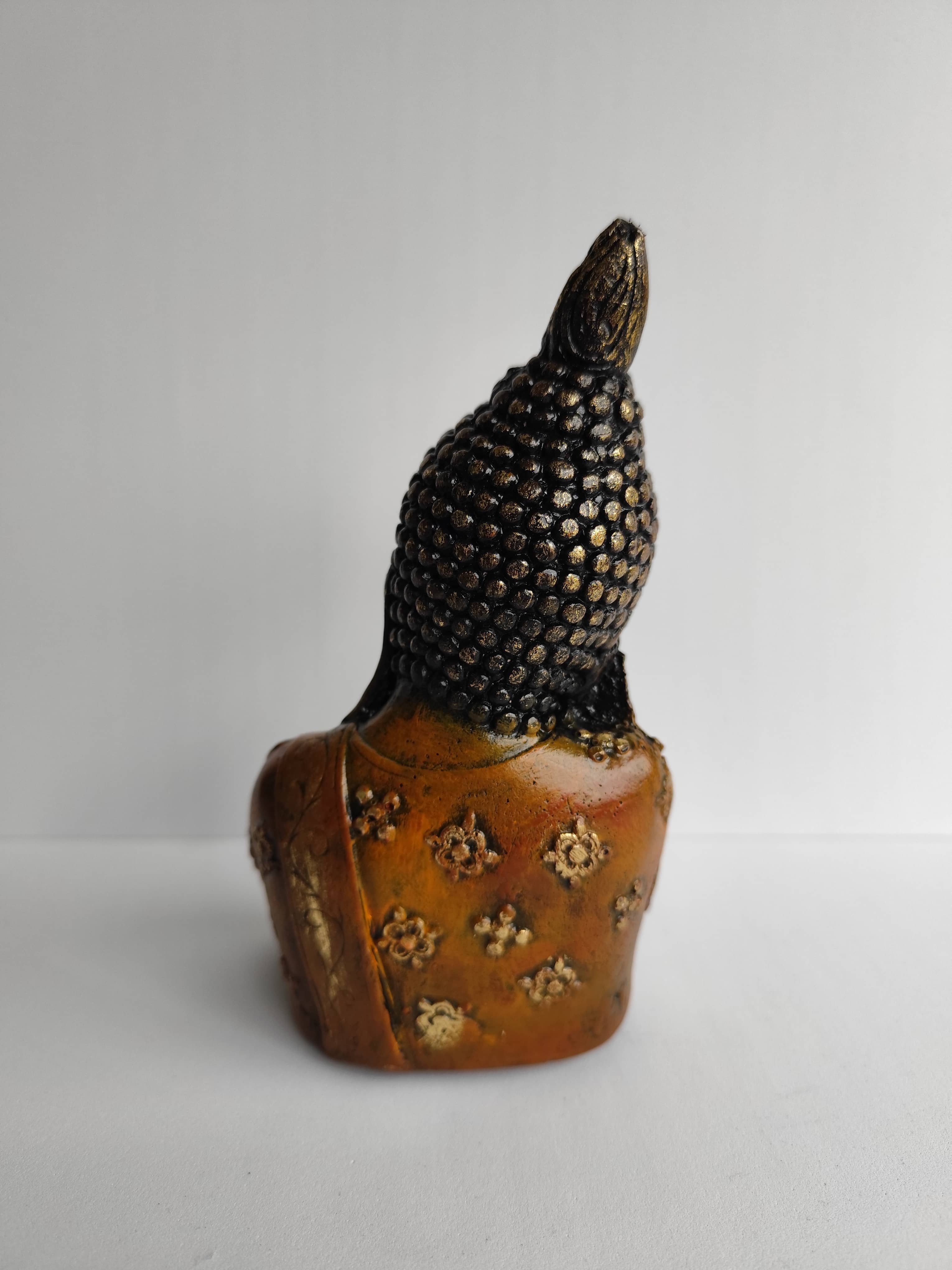 Buda Anaranjado Yeso Pintado a Mano - Artesanías Mariel