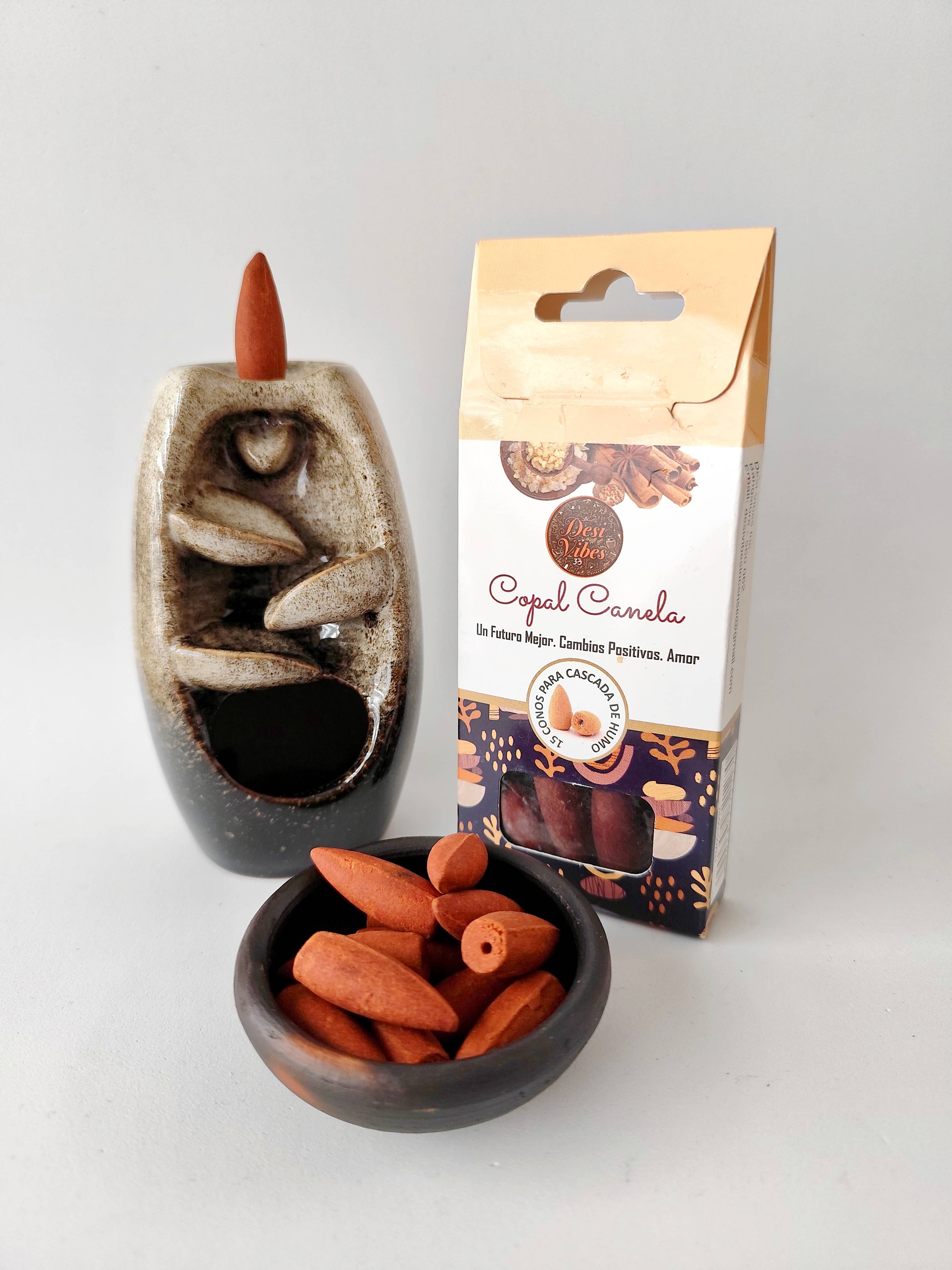 Conos de Reflujo Copal · Canela – Desi Vibes