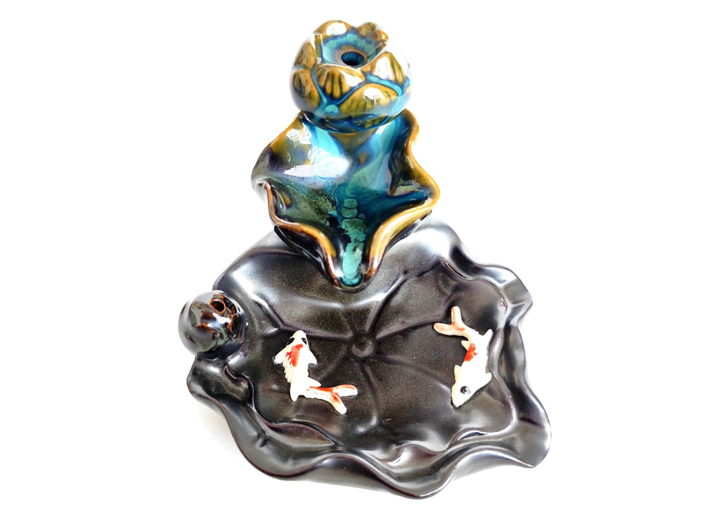 Cascada de Humo Flor de Loto y Pez Koi