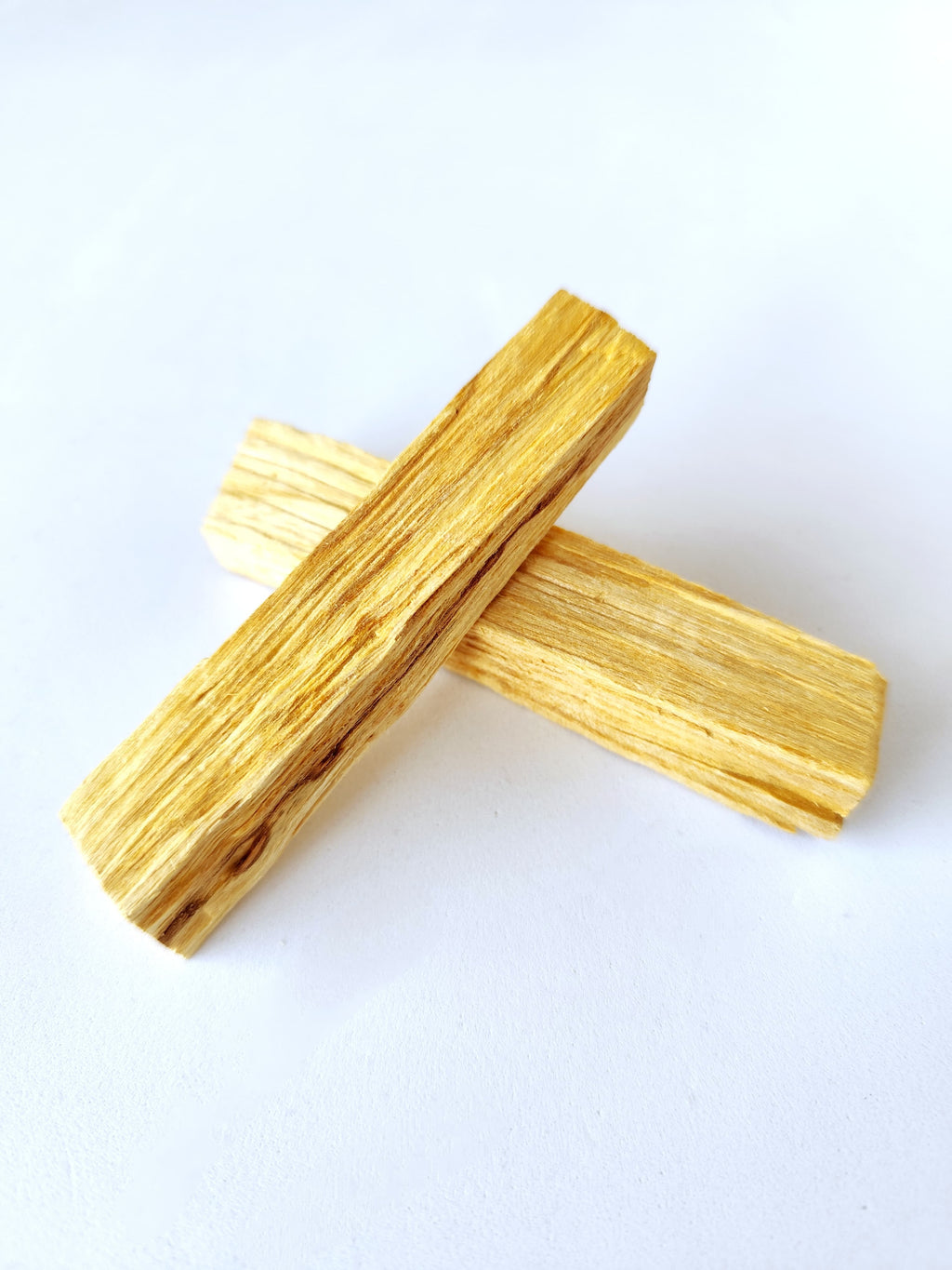 Palo Santo 30g Sahumerio Natural para Limpieza Energética | Buenkarma.cl