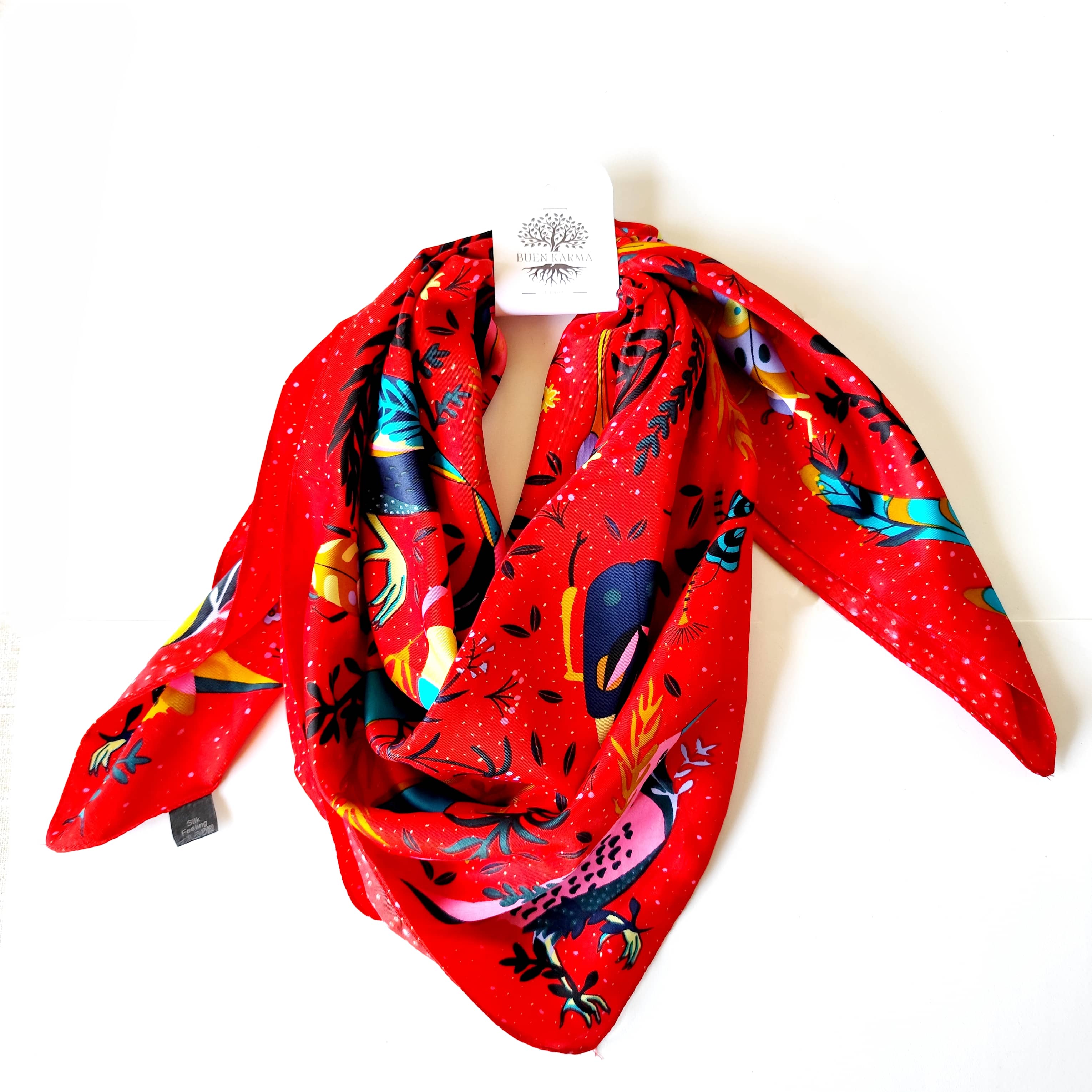 Pañoleta Roja Insectos y Aves  90x90 - Buenkarma.cl