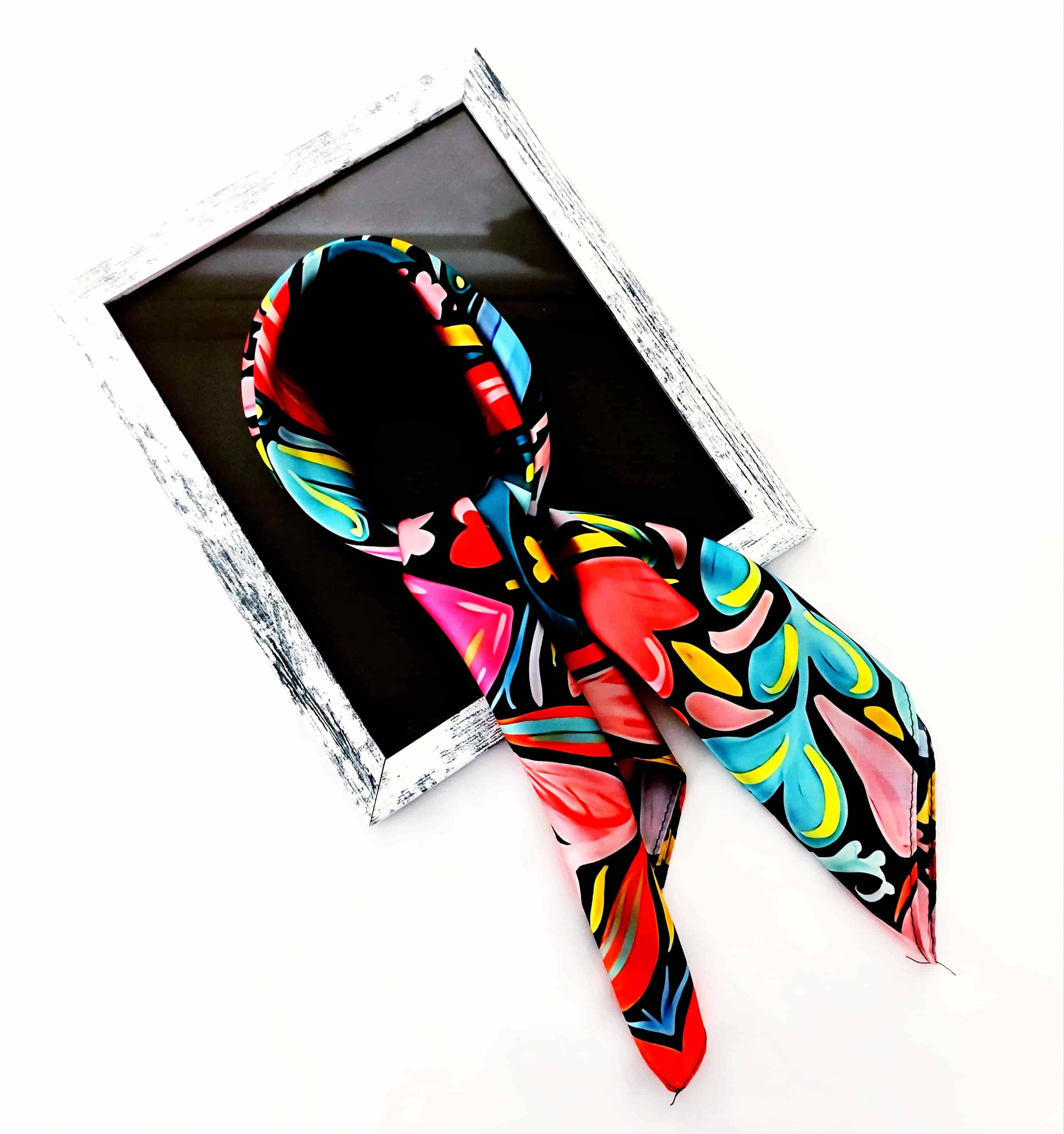 Pañoleta Floral 70x70 - Buenkarma.cl