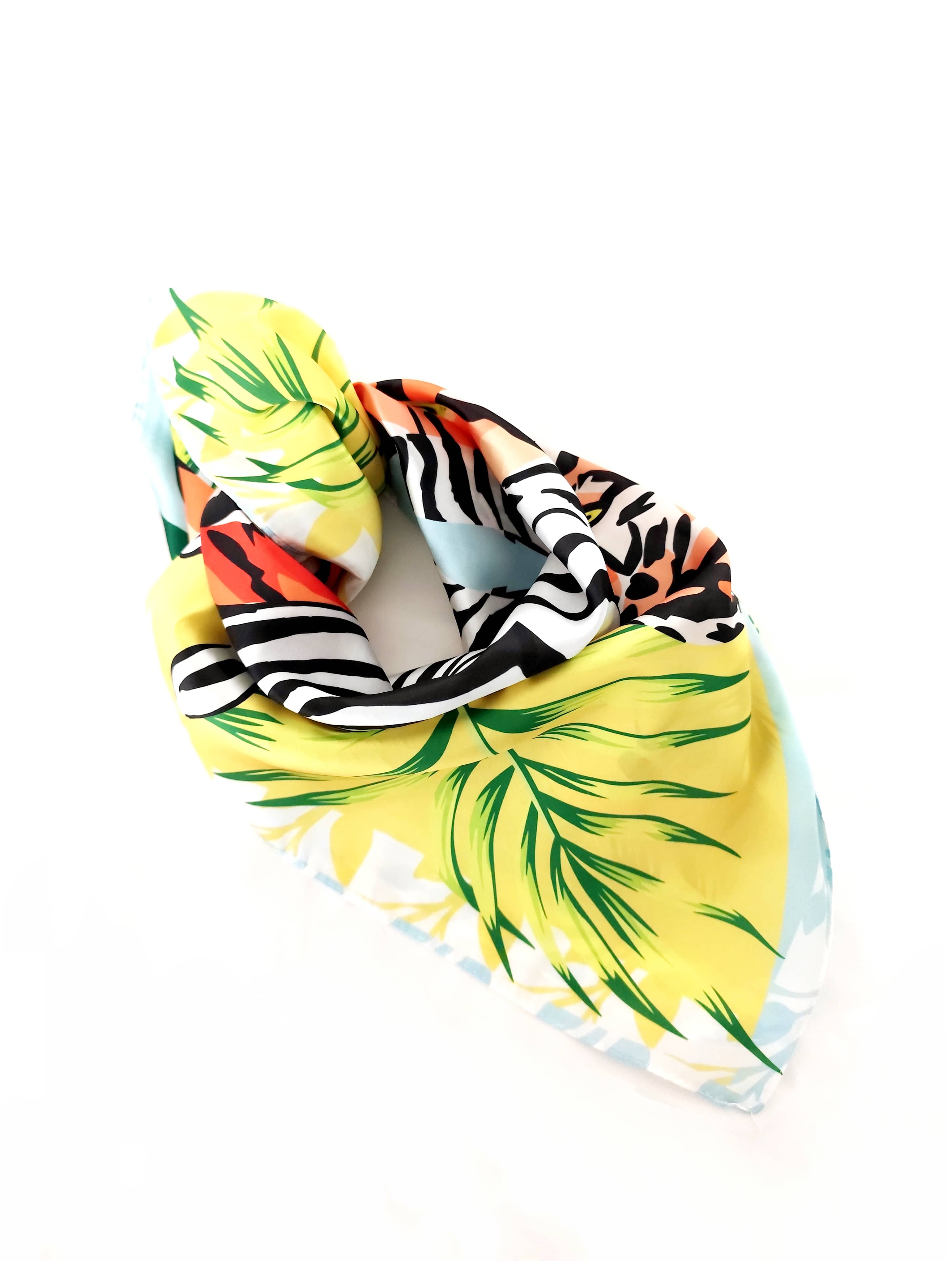 Pañoleta Selva 70x70 - Buenkarma.cl