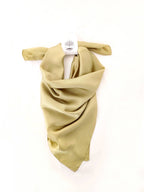 Pañoleta Verde Oliva 70x70 - Buenkarma.cl