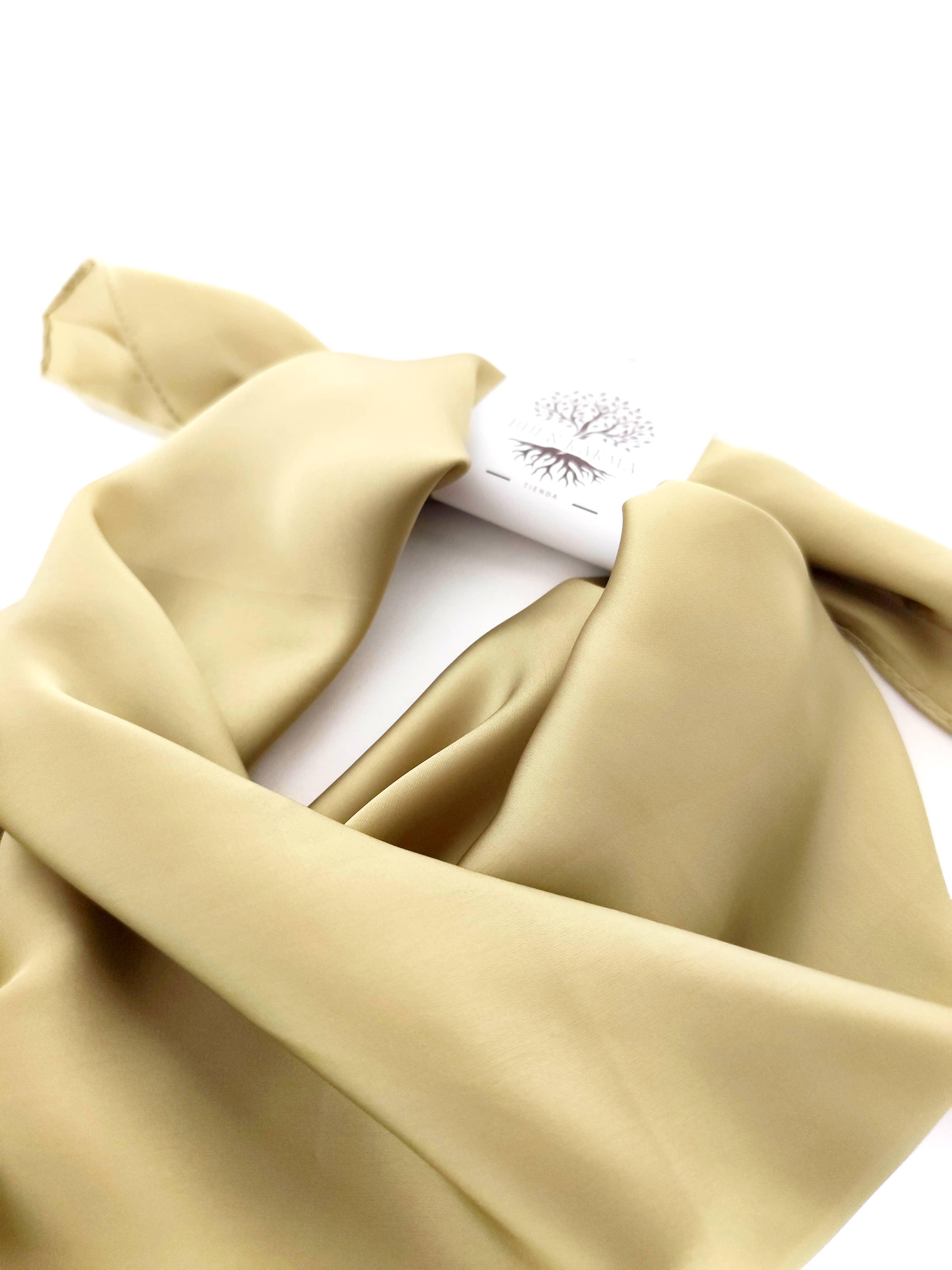 Pañoleta Verde Oliva 70x70 - Buenkarma.cl