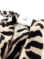 Pañoleta Cebra 70x70 - Buenkarma.cl