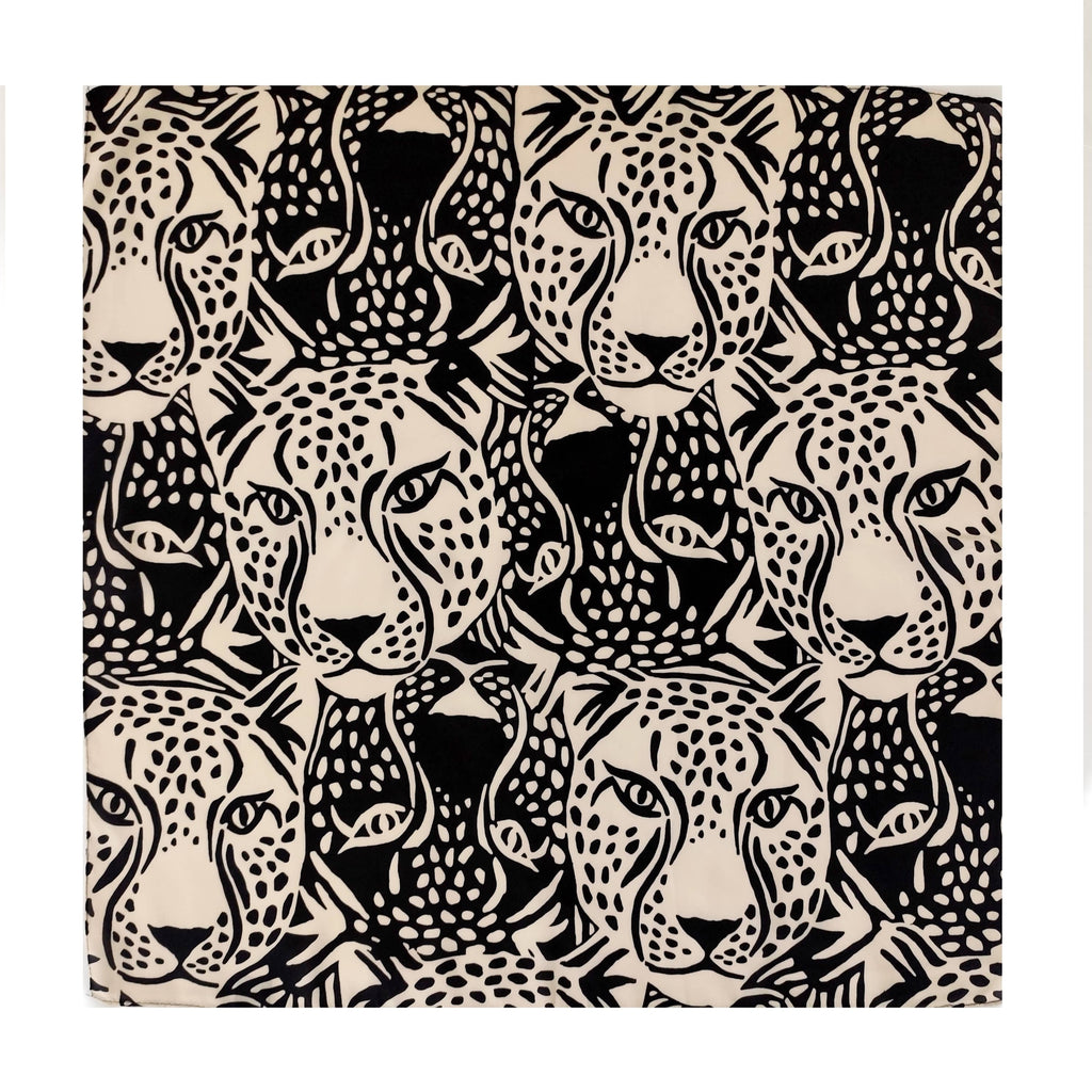 Pañoleta Jaguar Beige 70x70 - Buenkarma.cl