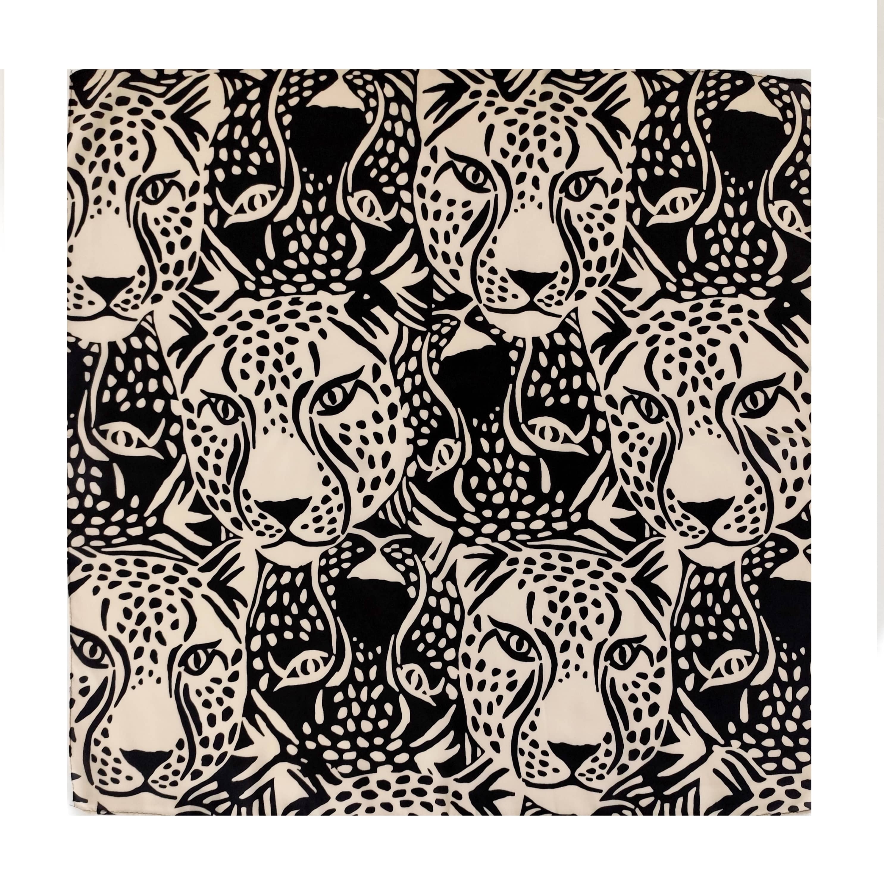 Pañoleta Jaguar Beige 70x70 - Buenkarma.cl