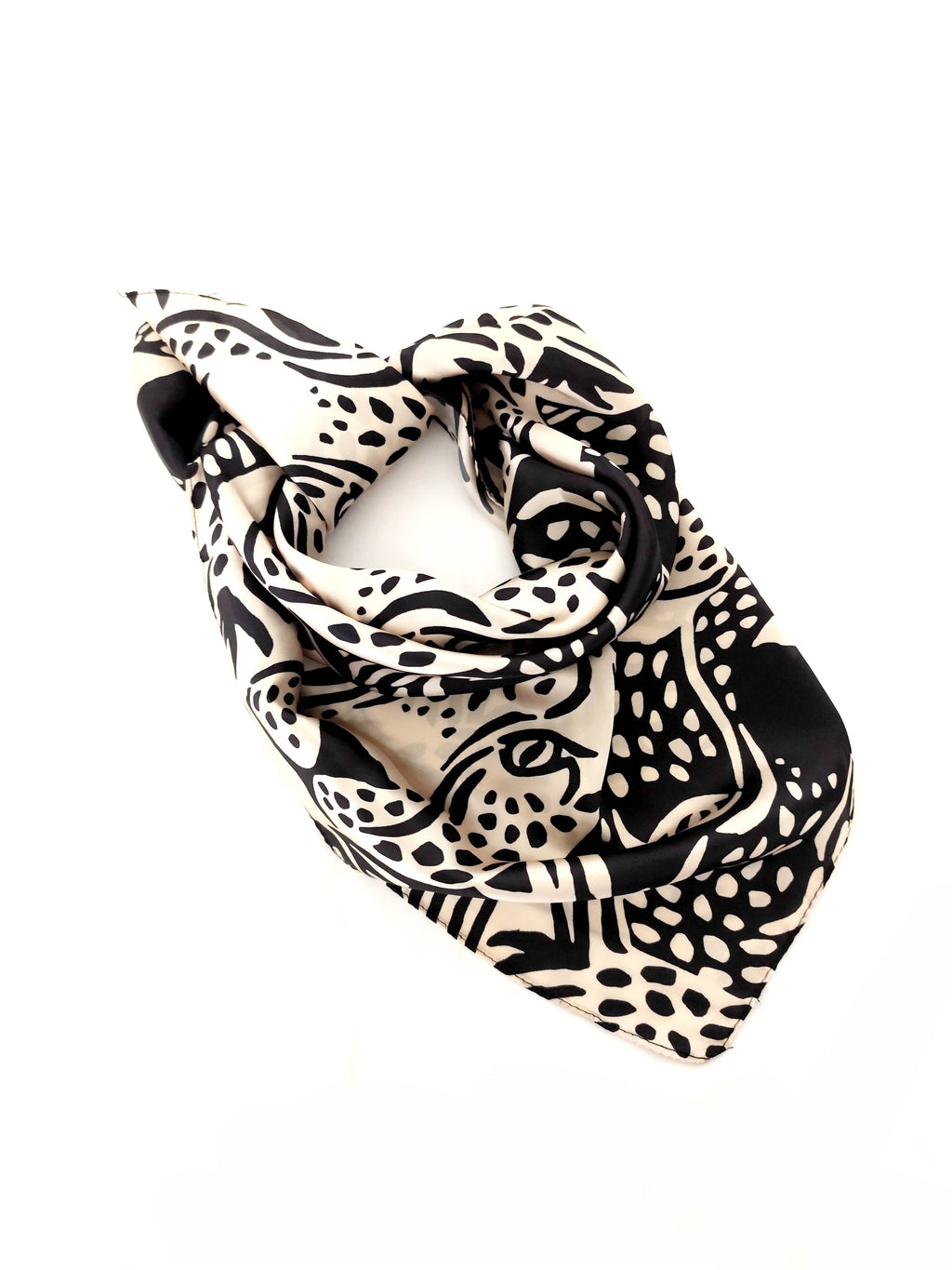 Pañoleta Jaguar Beige 70x70 - Buenkarma.cl