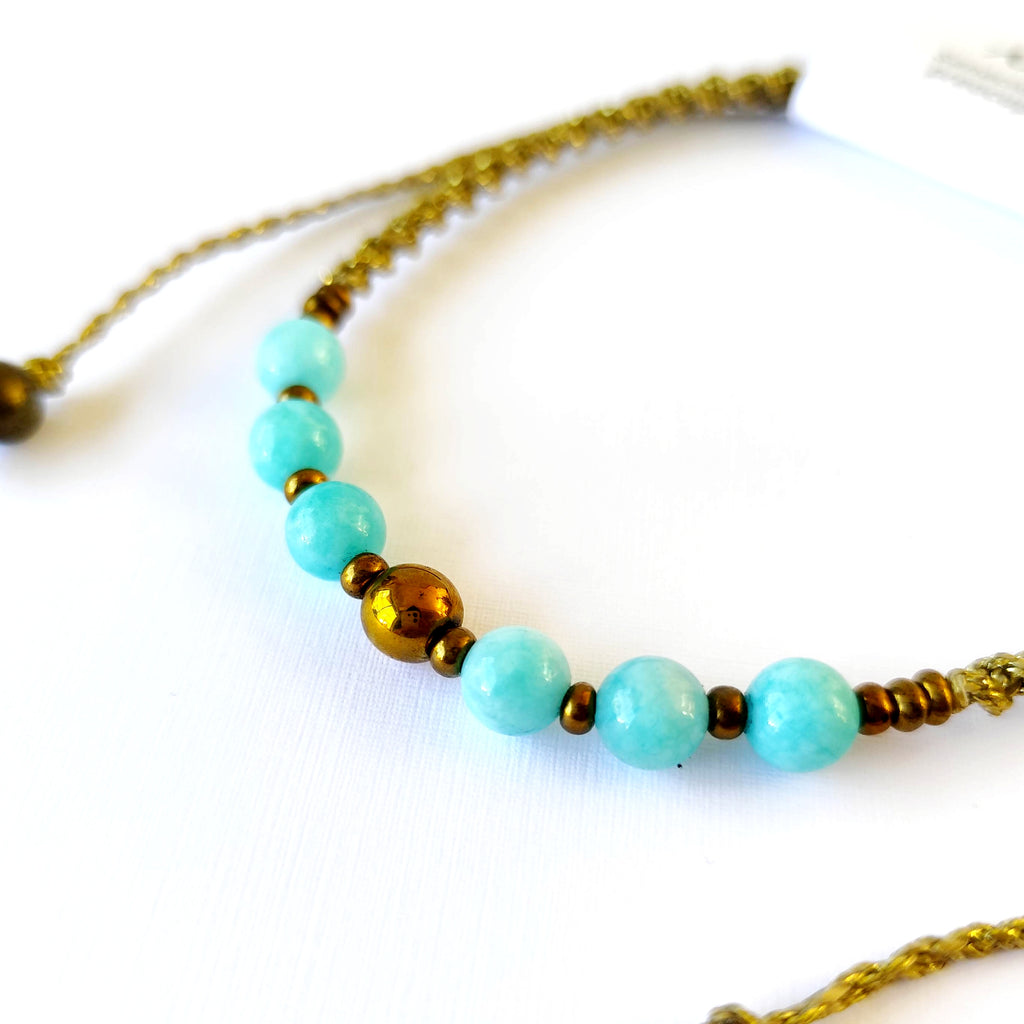 Collar Sentir de Amazonita y Hematita – Topacio Macramé