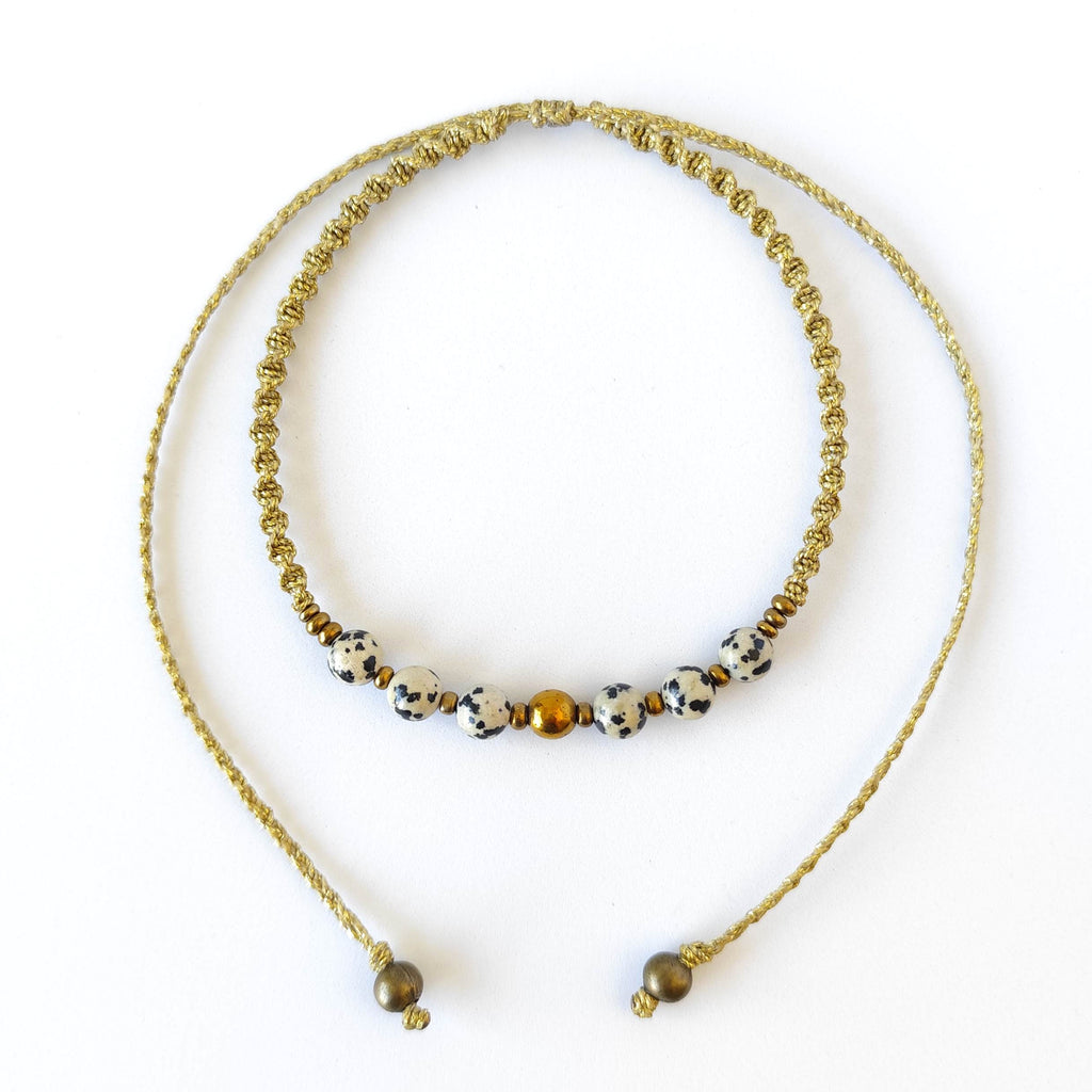 Collar Sentir de Jaspe Dalmata y Hematita – Topacio Macramé
