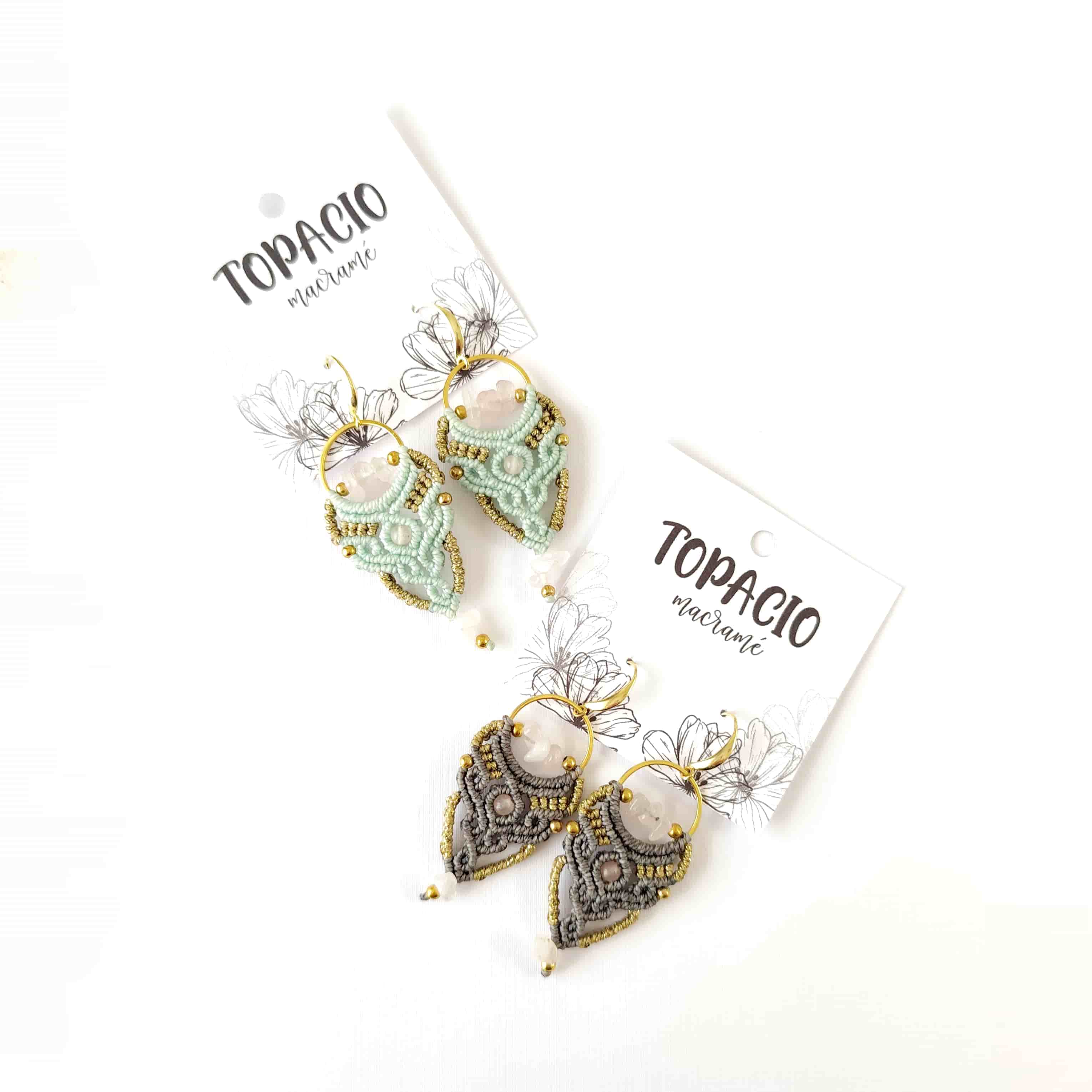 Aros Amor Boho con Cuarzo Rosa Natural – Topacio Macramé