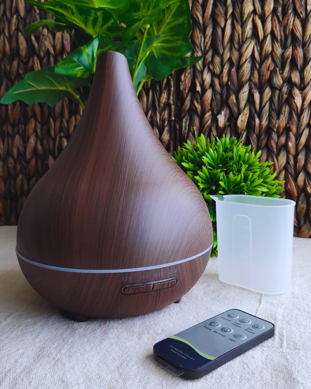 Difusor Eléctrico Aromático 400ml - Diseño Gota Alargada con Control Remoto